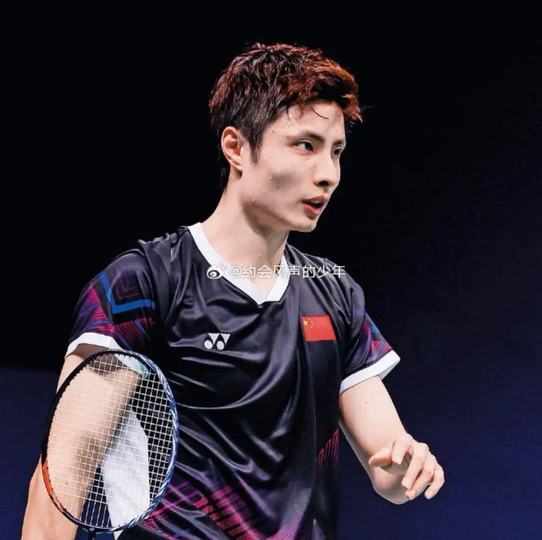 中国队轻取印尼队，石宇奇点燃赛场