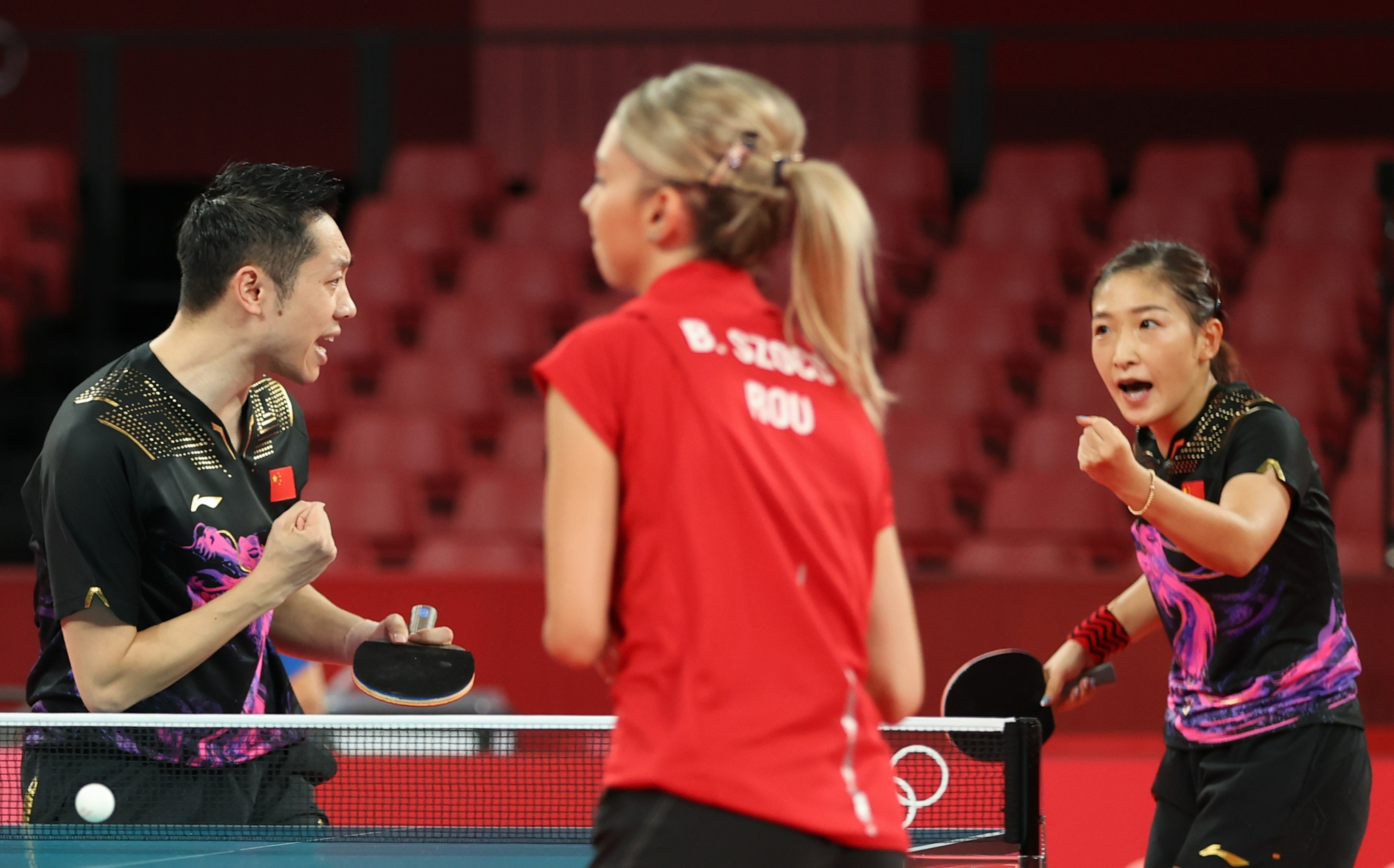 法国队轻取波兰队,许昕惊艳四座 法国队轻取波兰队,许昕惊艳四座