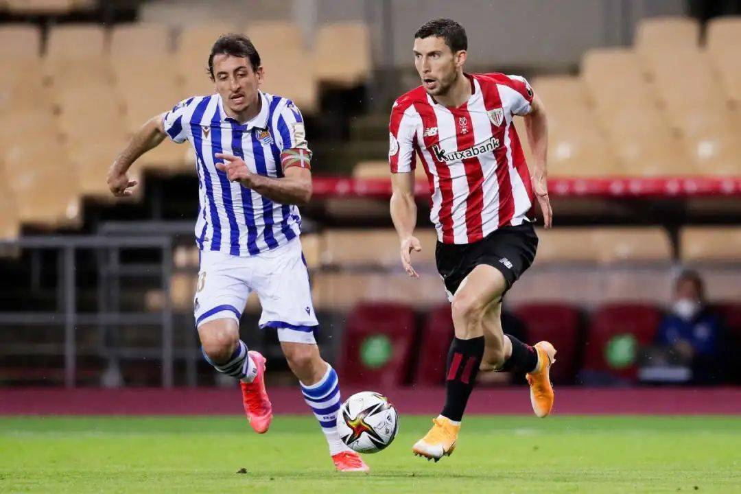 里昂翻盘马赛，奥亚尔萨瓦尔带队取胜